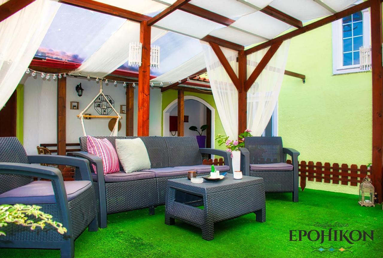 Epohikon Studios Sarti Esterno foto